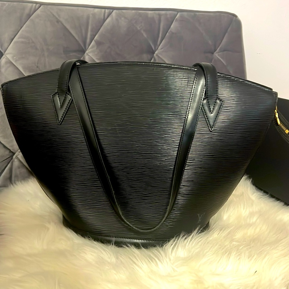 Louis Vuitton GM Saint Jacques Black With Callouts